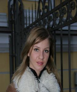 <p class='ppt-number'>221 779 + PIN 408</p><p class='ppt-pricing-de'>1,99 Euro/Min.</p>