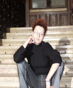 <p class='ppt-number'> 221 779 + PIN 676</p><p class='ppt-pricing-de'>1,99 Euro/Min.</p>