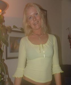 <p class='ppt-number'>221 779 + PIN 408</p><p class='ppt-pricing-de'>1,99 Euro/Min.</p>